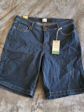 Levi's Women's Perfectly Shaping Dark Denim 512 Bermuda Short 20W